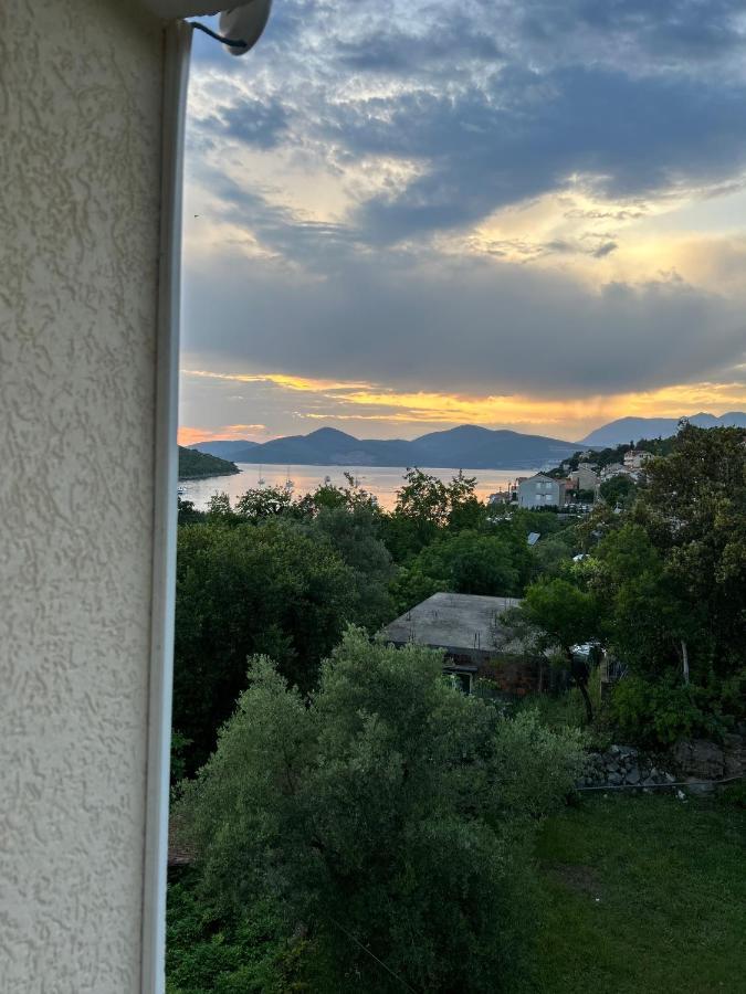 Lazarus Bigova Apartments Tivat Exterior foto