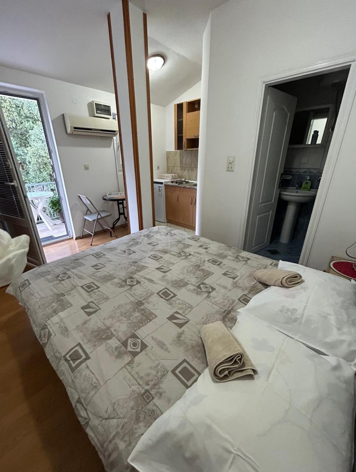 Lazarus Bigova Apartments Tivat Exterior foto